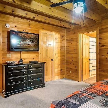 Cabin-N-Smokys! Indoor Resort Pool Views Hot Tub Game Room Sevierville Esterno foto