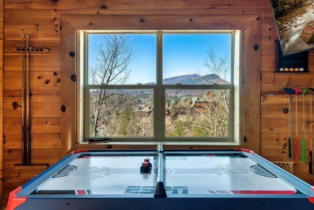 Cabin-N-Smokys! Indoor Resort Pool Views Hot Tub Game Room Sevierville Esterno foto