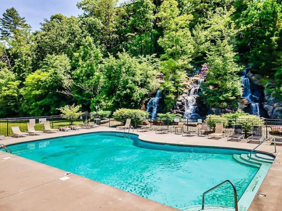 Cabin-N-Smokys! Indoor Resort Pool Views Hot Tub Game Room Sevierville Esterno foto