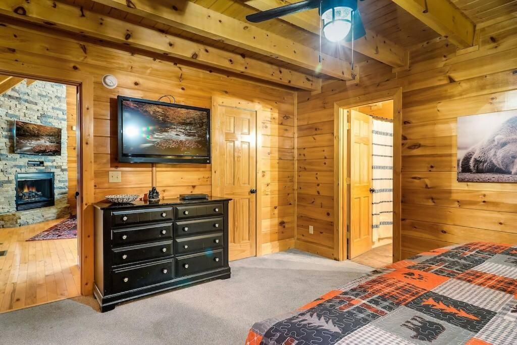 Cabin-N-Smokys! Indoor Resort Pool Views Hot Tub Game Room Sevierville Esterno foto