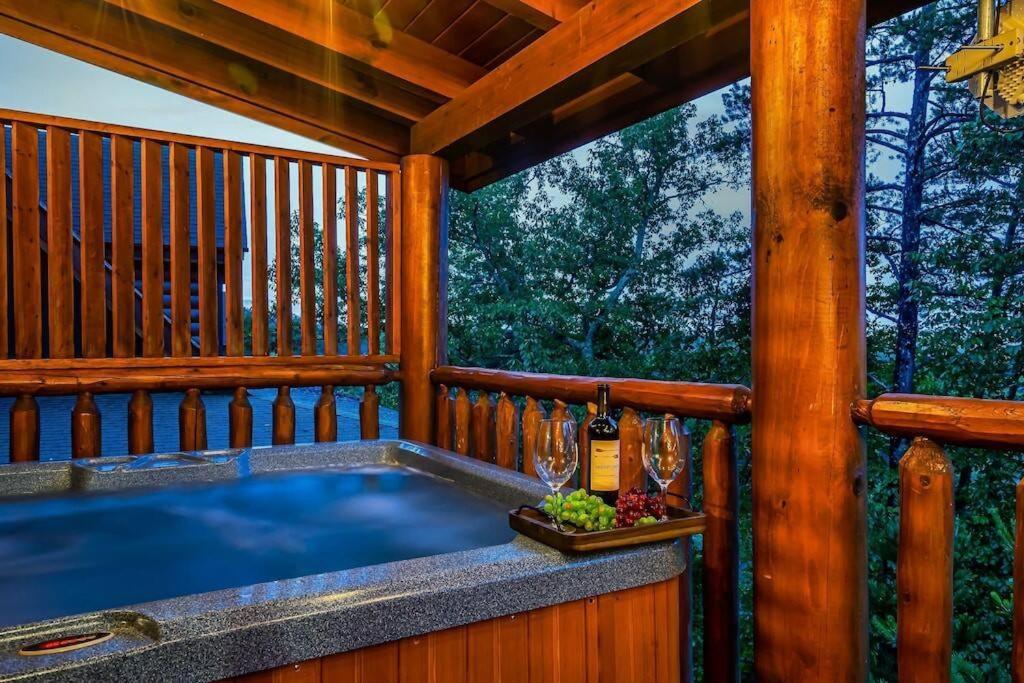 Cabin-N-Smokys! Indoor Resort Pool Views Hot Tub Game Room Sevierville Esterno foto