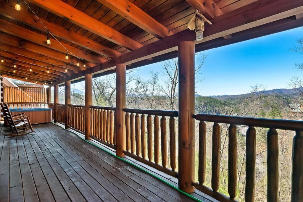 Cabin-N-Smokys! Indoor Resort Pool Views Hot Tub Game Room Sevierville Esterno foto