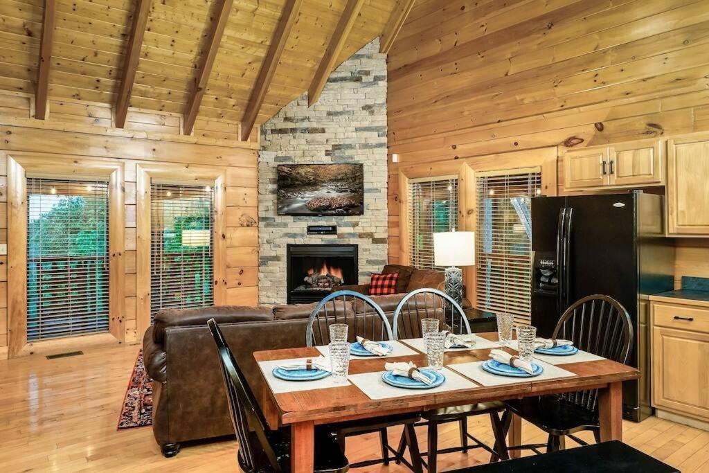 Cabin-N-Smokys! Indoor Resort Pool Views Hot Tub Game Room Sevierville Esterno foto