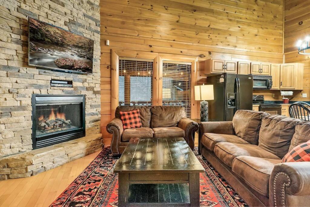 Cabin-N-Smokys! Indoor Resort Pool Views Hot Tub Game Room Sevierville Esterno foto