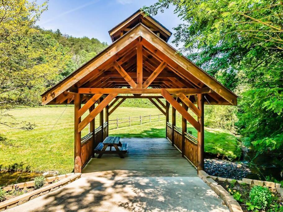 Cabin-N-Smokys! Indoor Resort Pool Views Hot Tub Game Room Sevierville Esterno foto