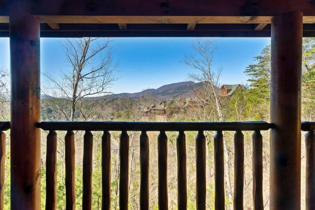 Cabin-N-Smokys! Indoor Resort Pool Views Hot Tub Game Room Sevierville Esterno foto