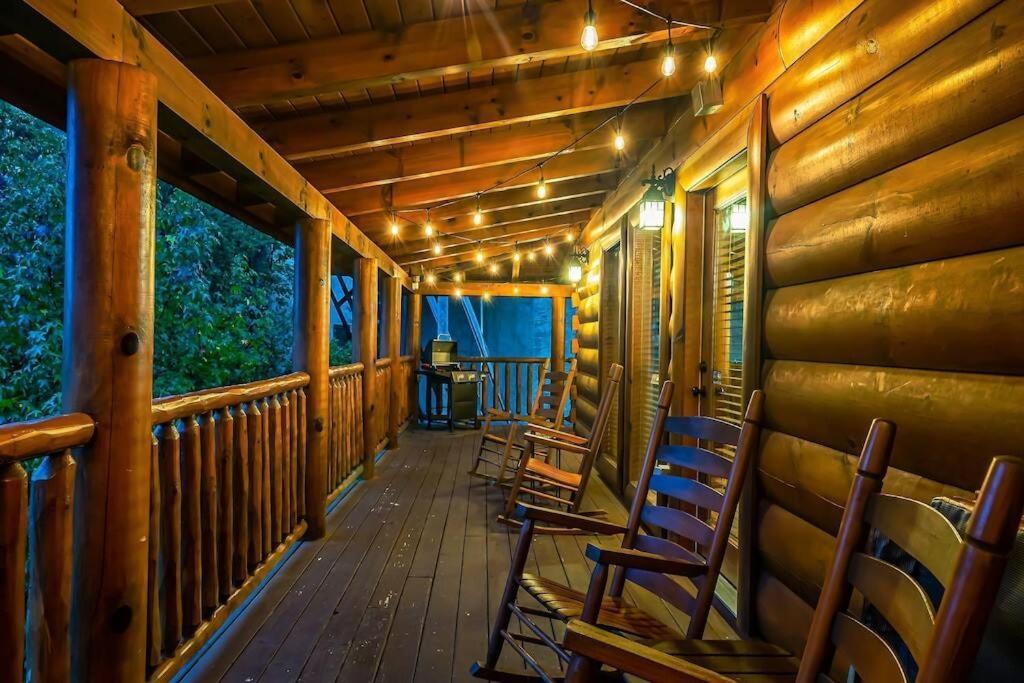 Cabin-N-Smokys! Indoor Resort Pool Views Hot Tub Game Room Sevierville Esterno foto